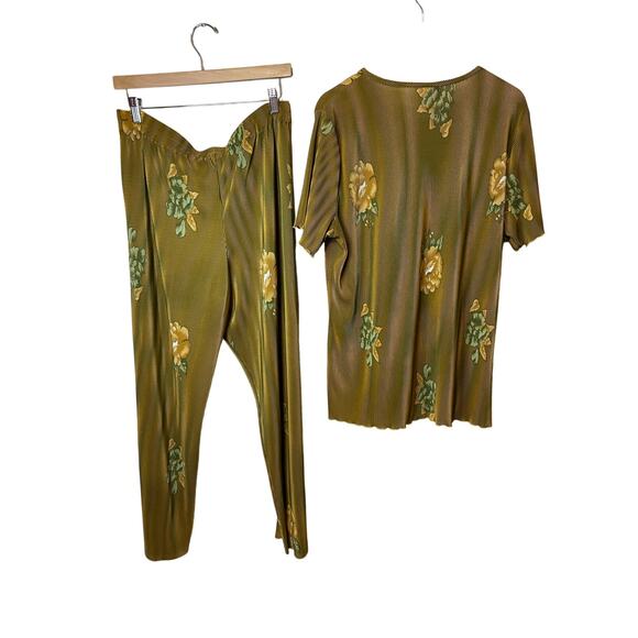 Tomorrow U.S.A. Yellow/ Gold Pleated Floral Silky Y2K Boho Pant Set XXL - Picture 2 of 16